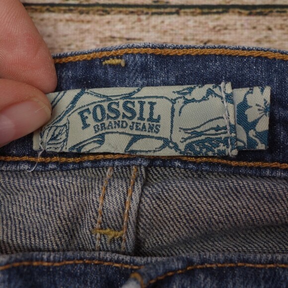 Fossil Women's Size 6 Regular Vintage Boot Cut Jeans #2143 - Picture 3 of 7